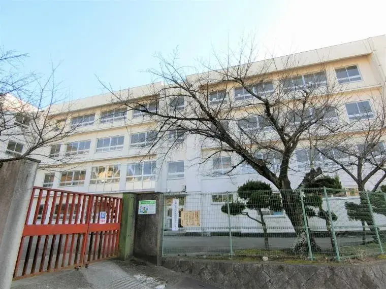 Akiya in Daito