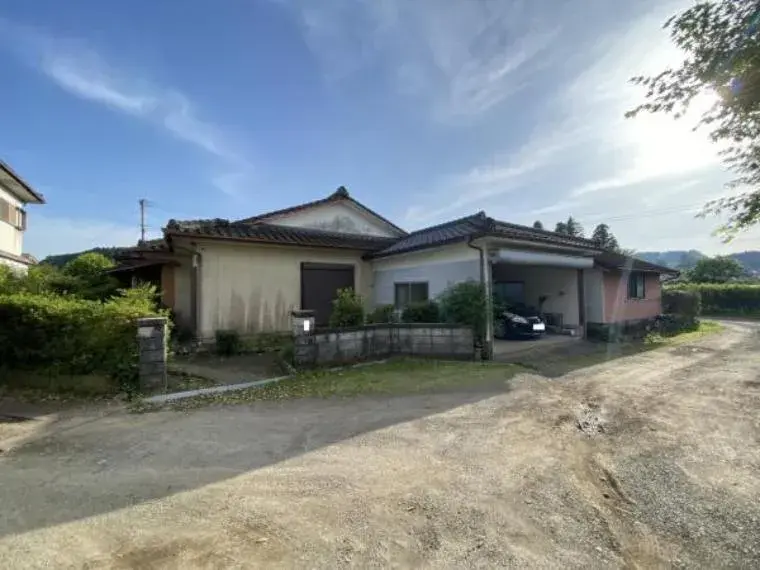 Akiya in Kobayashi