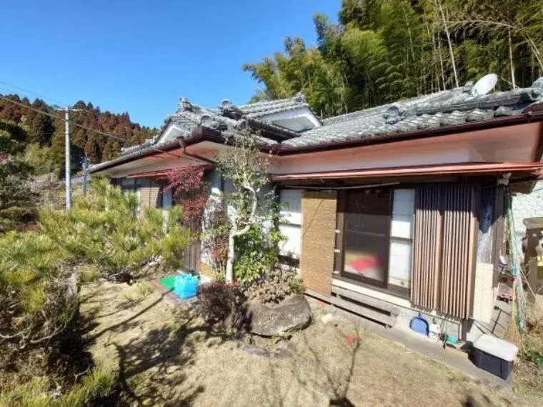 Akiya in Ebino