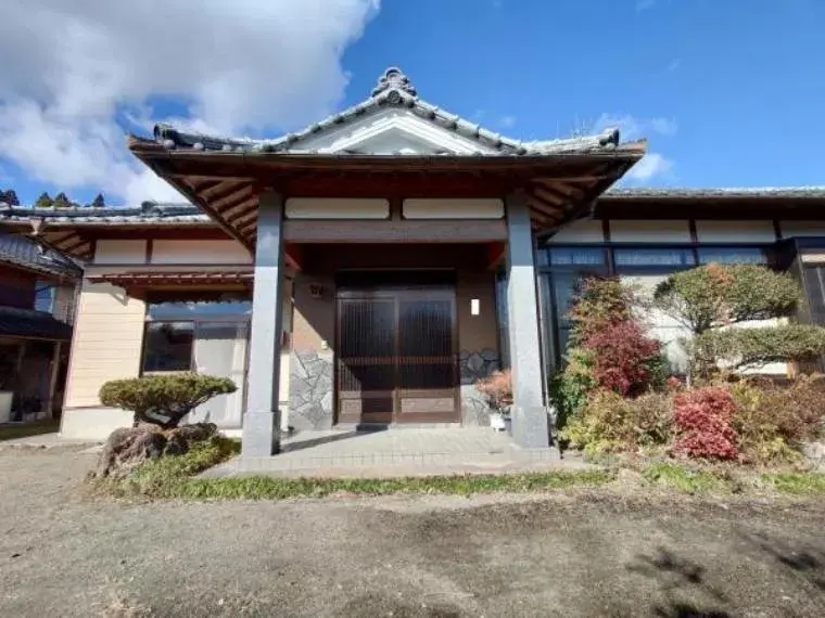 Akiya in Ebino