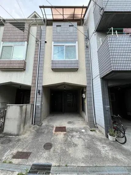 Akiya in Osaka