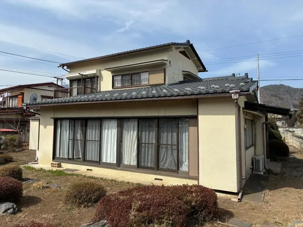 Akiya in Tsuru