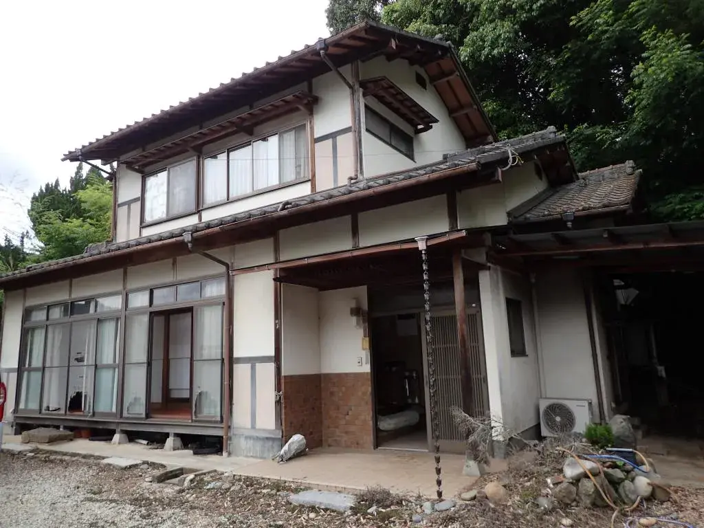 Akiya in Bourg de Misaki, district de Kume