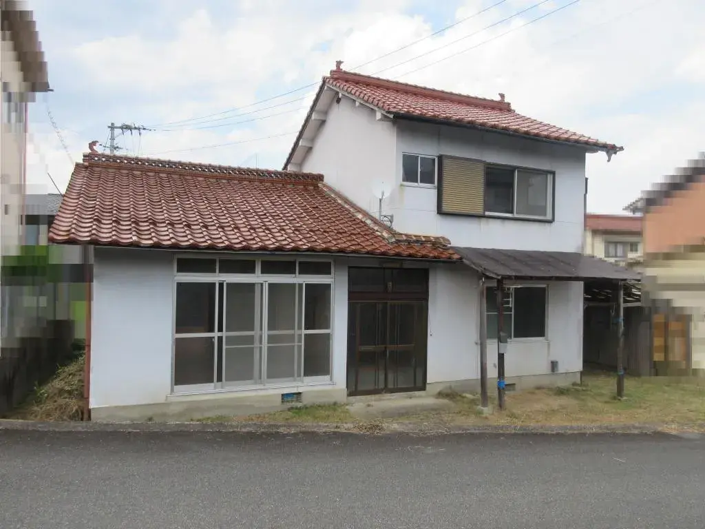 Akiya in Miyoshi