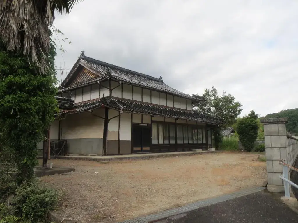 Akiya in Miyoshi