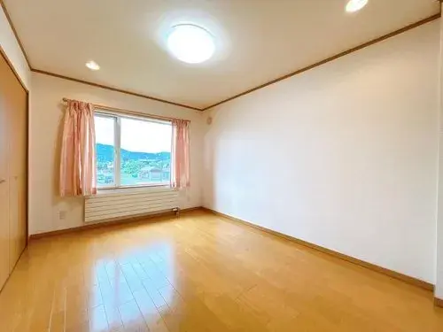 Hokkaido Nakatombetsu Town Large LDK Property (5)