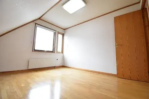 [Large LDK 2-Story House] Kiyota Ward Hokkaido (5)