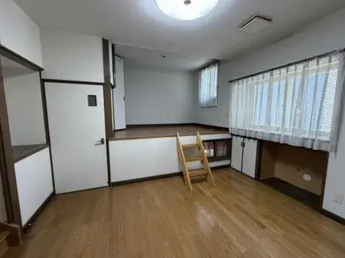 Akiya in 青森市