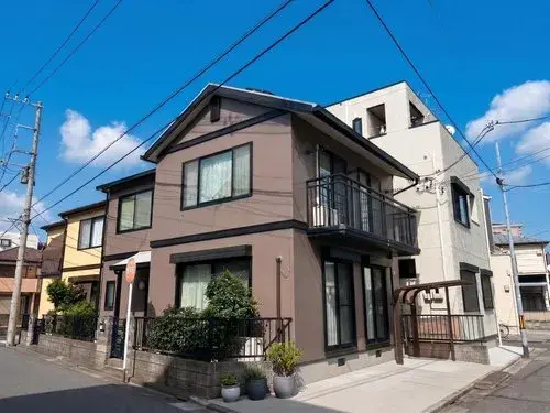 Akiya in Toda