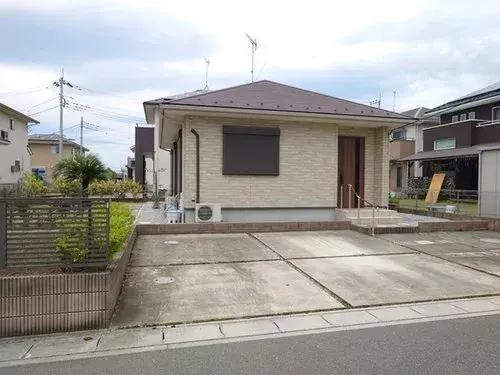 Akiya in Kazo