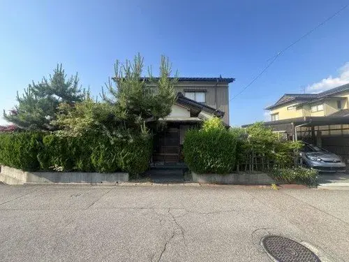 Akiya in 射水市