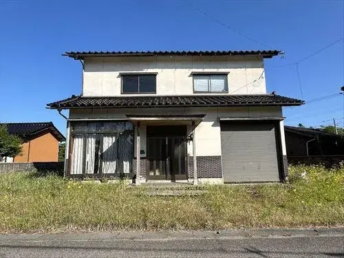 Akiya in 宝達志水町