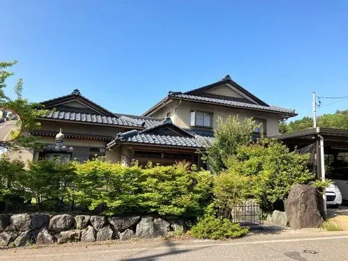Akiya in Eiheiji-chō