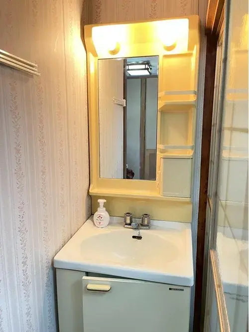 Kyoto Prefecture Uji City 2-Story Residence with All Rooms Storage (6)