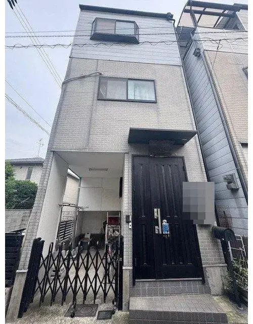 Akiya in Osaka