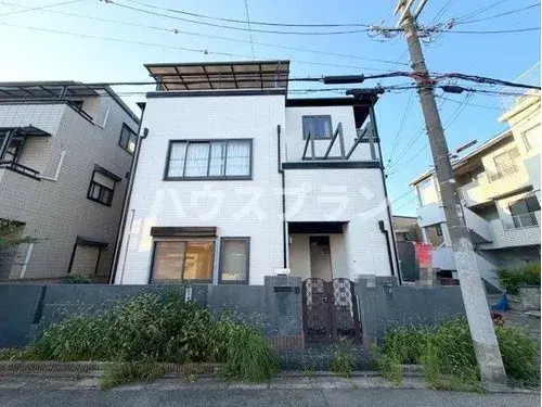 Akiya in Moriguchi