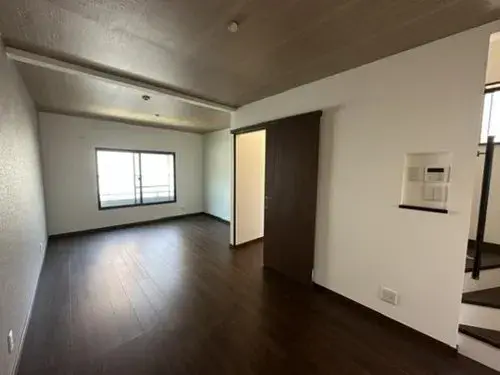 Walk-in Closet, All Rooms 6 Tatami Mats or More, 3-Story Plus Property Neyagawa City Osaka Prefecture (2)