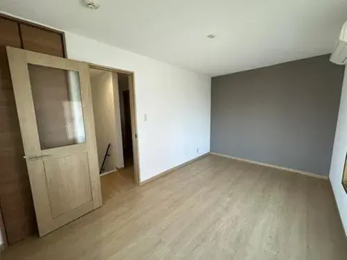 Walk-in Closet, All Rooms 6 Tatami Mats or More, 3-Story Plus Property Neyagawa City Osaka Prefecture (4)