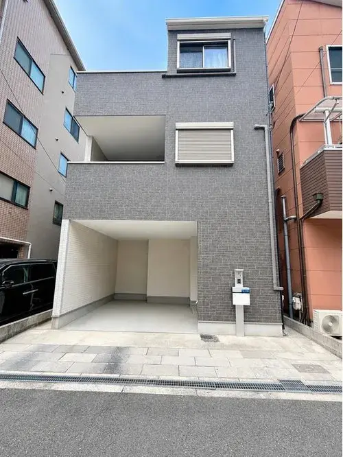 Akiya in Osaka