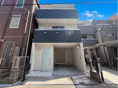 Akiya in Osaka