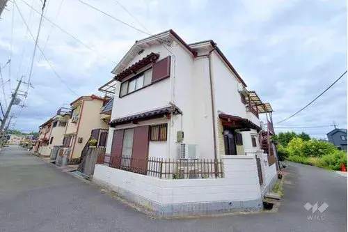 Akiya in Itami