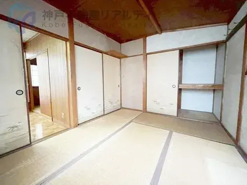 2-Story House, Nishinomiya City, Hyogo Prefecture (2)