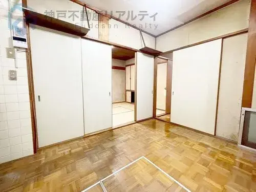 2-Story House, Nishinomiya City, Hyogo Prefecture (3)