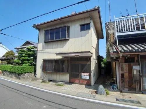 Akiya in Yoshinogawa