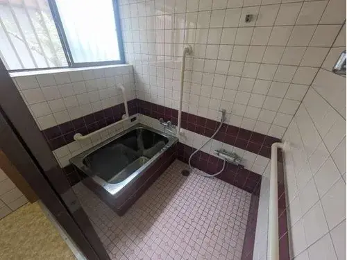 Casa de dos pisos con almacenamiento bajo el suelo Miki Town Kagawa Prefecture (6)