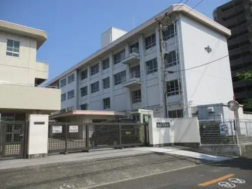 [Bien immobilier 3LDK+S] Ville de Matsuyama, Préfecture d'Ehime (2)