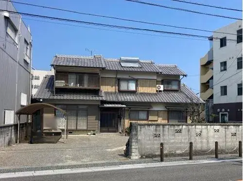 Akiya in Saijo