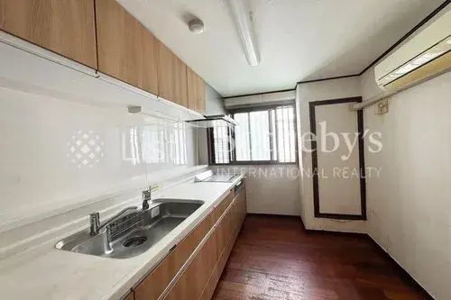5LDK Property Urasoe City Okinawa Prefecture (11)