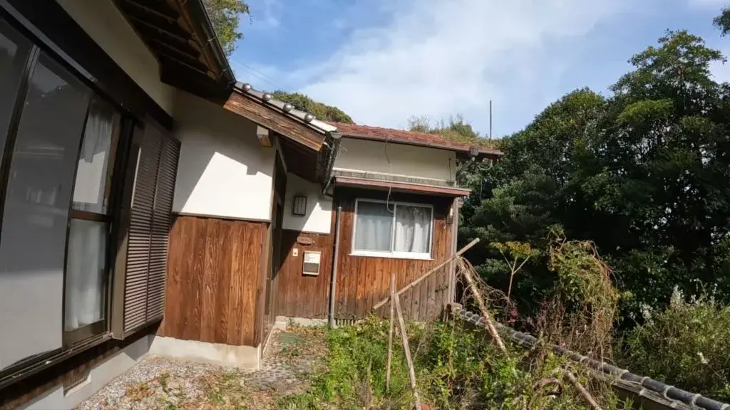 Akiya in 平生町