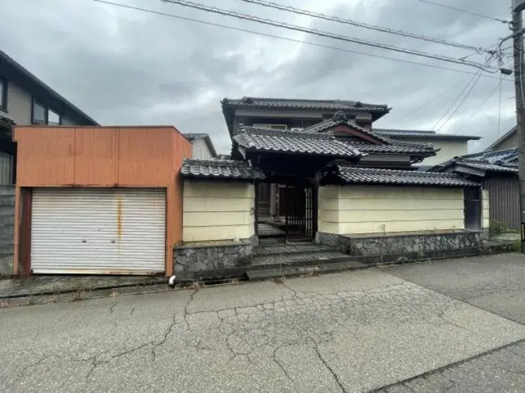 Akiya in Tsuruga