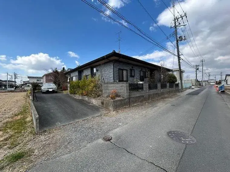 Akiya in Ōsaki