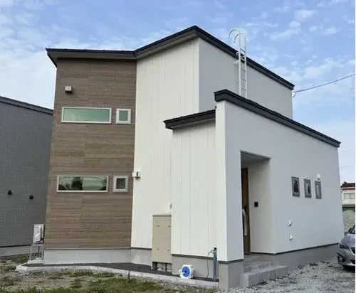 Akiya in Ebetsu