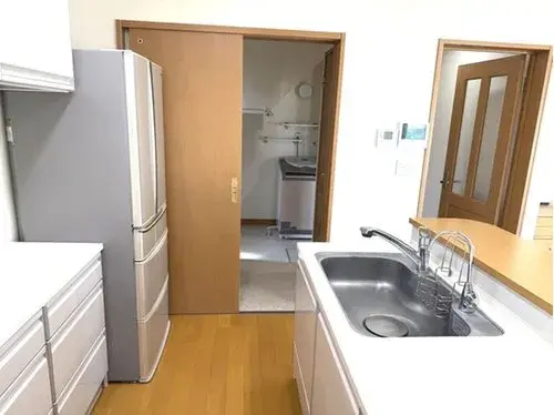青森県八戸市2階建LDK15畳以上物件 (4)