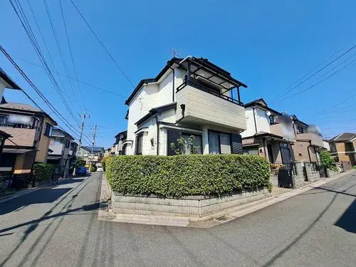 Akiya in Niiza
