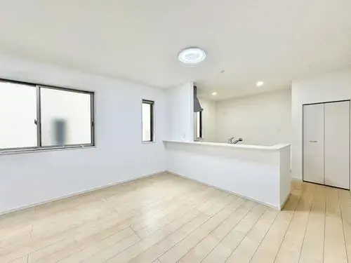 Two-Story Detached House Soka City Saitama (2)