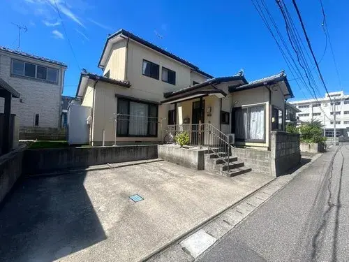 Akiya in 新潟市