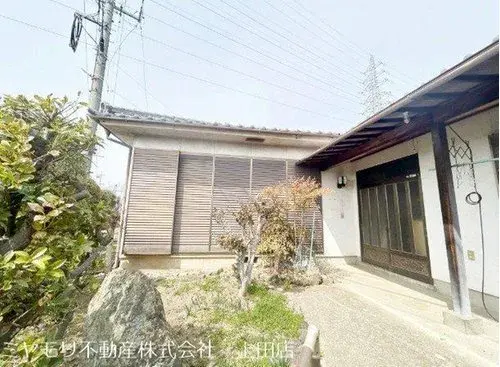 Akiya in Tomi