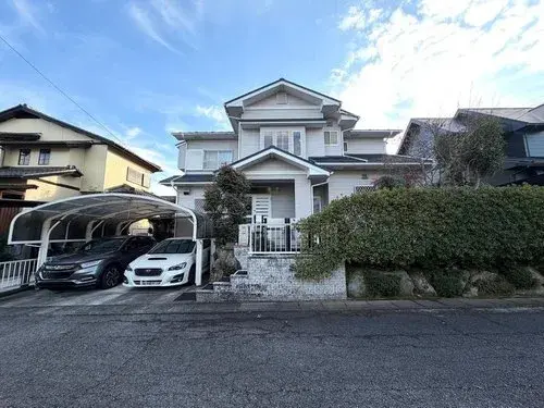 Akiya in Kani