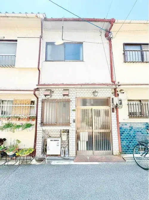 Akiya in Osaka