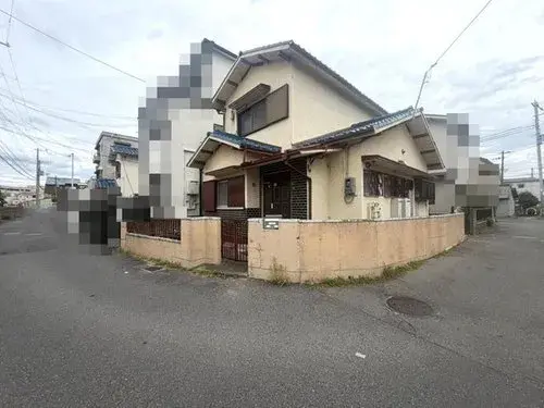 Akiya in Takaishi