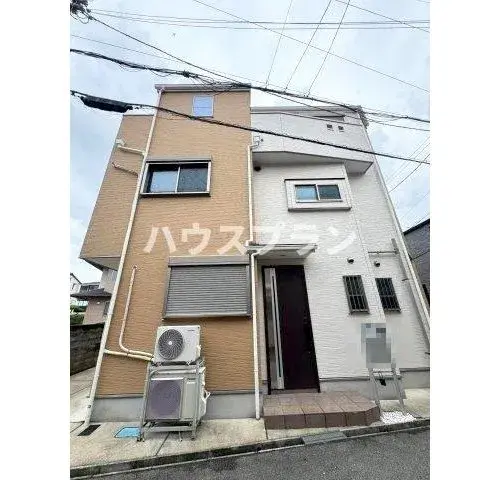Akiya in Neyagawa