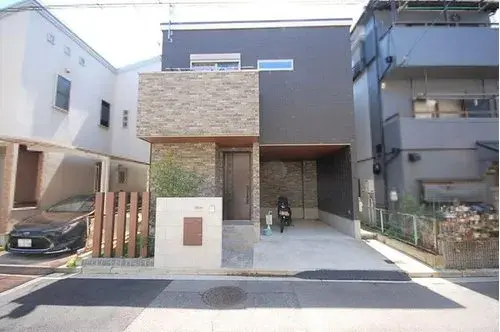 Akiya in Takatsuki
