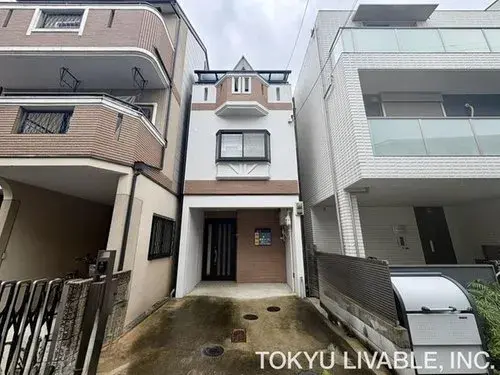 Akiya in Fukushima Ward