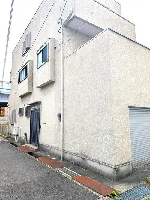 Akiya in Kobe