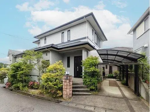 Akiya in Kobe