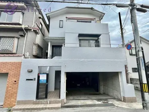 Akiya in كوبي